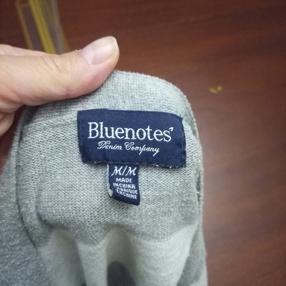 Bluenotes Gray and White Cardigan Sweater V-Neck Knit - Picture 2 of 2